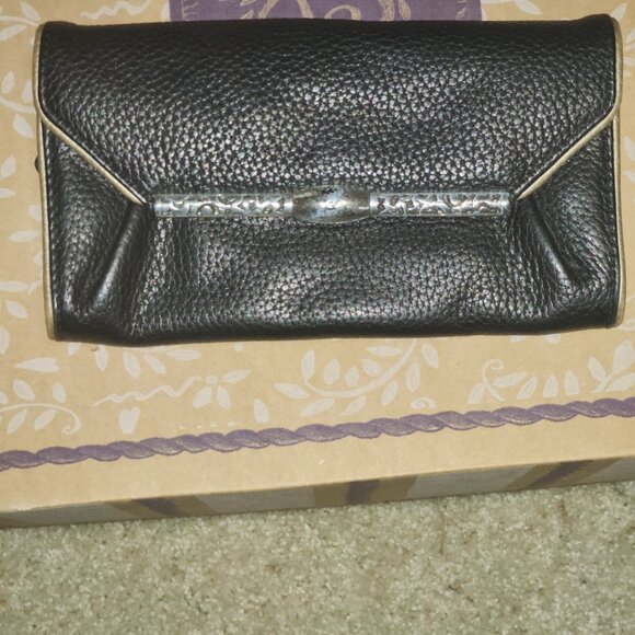 Brighton Bag & Wallet - Picture 9 of 12